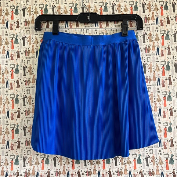 All in Motion skort 🖤 - Picture 4 of 6